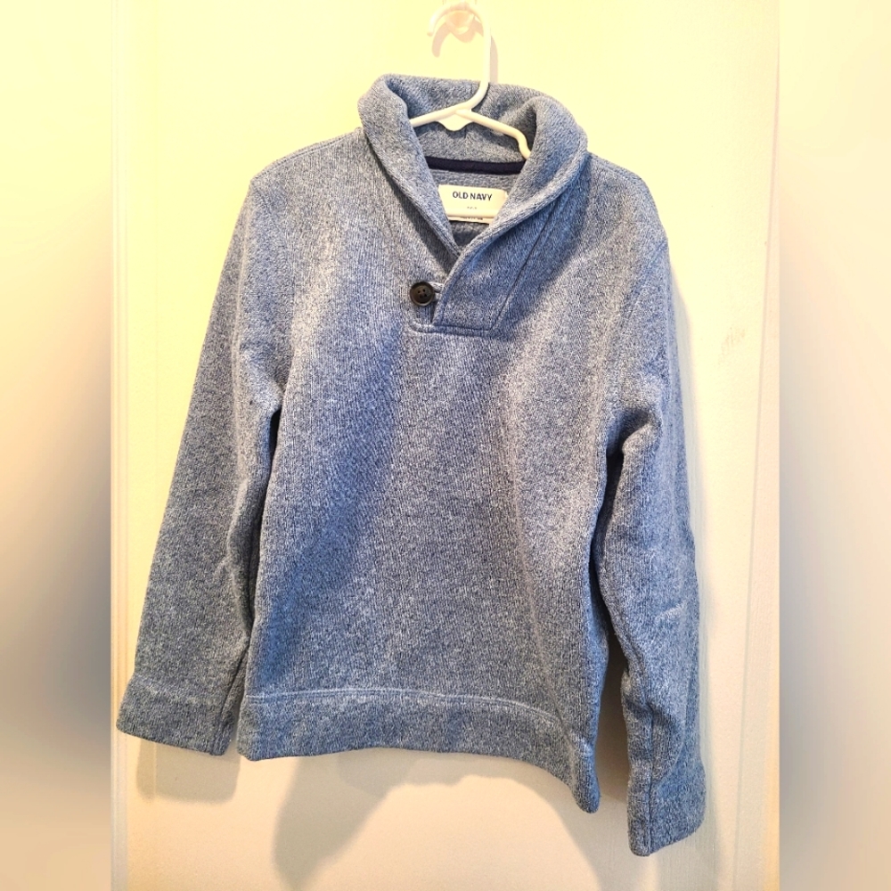 Boys size 6-7 blue sweater